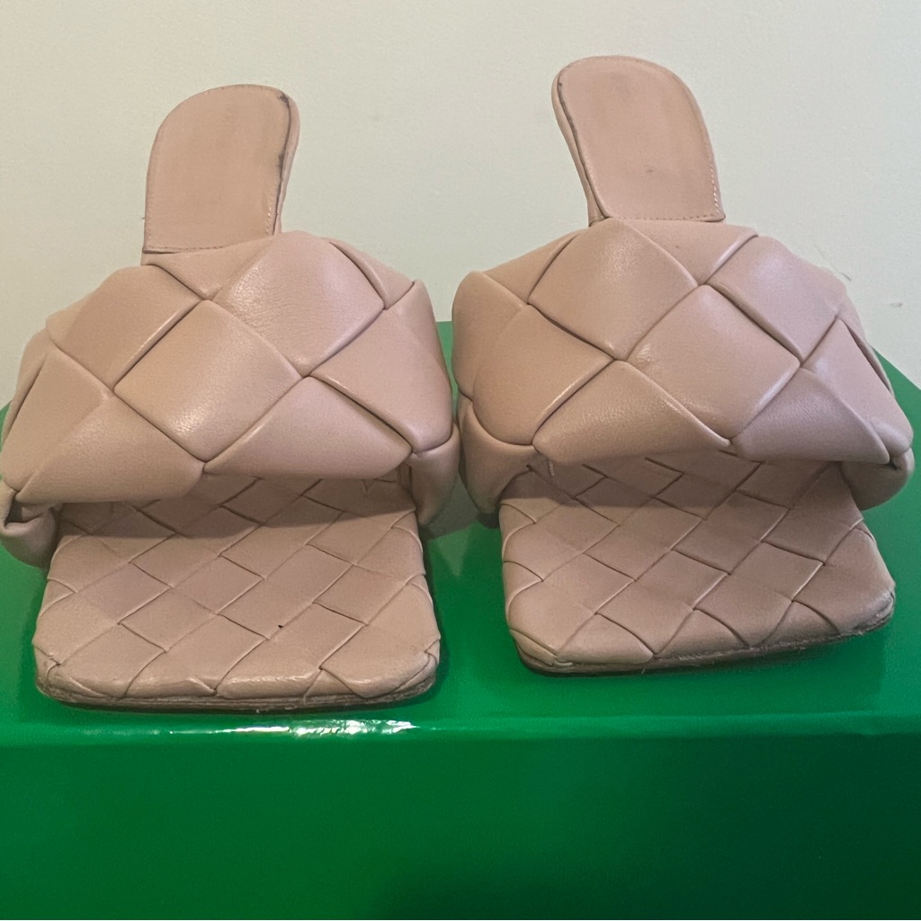Bottega Veneta
